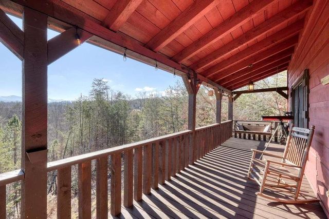 2567 Todd Shook Road, Young Harris, GA 30582