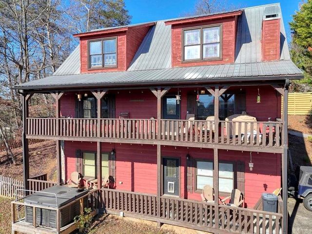 2567 Todd Shook Road, Young Harris, GA 30582