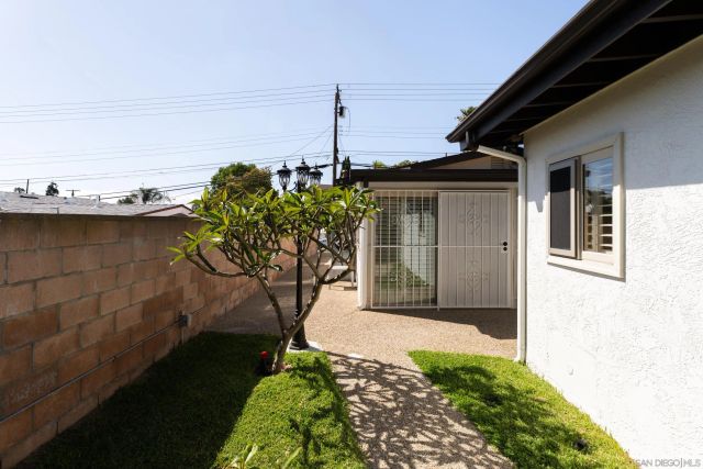 4549 Lyric Lane, San Diego, CA 92117