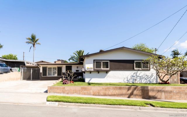 4549 Lyric Lane, San Diego, CA 92117