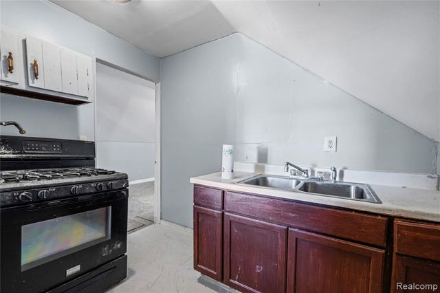 2657 Botsford Street, Hamtramck, MI 48212