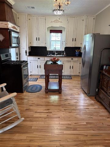 806 State Street, Jennings, LA 70546