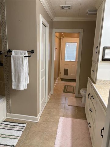 806 State Street, Jennings, LA 70546