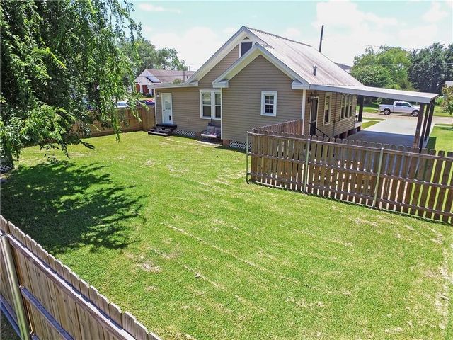 806 State Street, Jennings, LA 70546