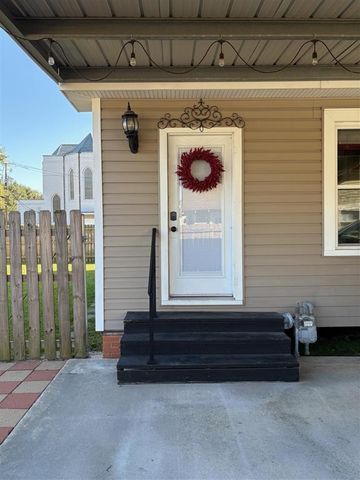 806 State Street, Jennings, LA 70546