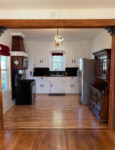 806 State Street, Jennings, LA 70546