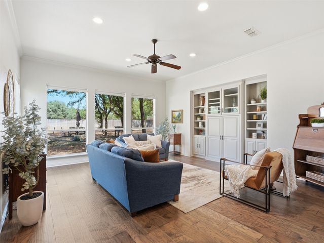 156 S Fork Drive, Hudson Oaks, TX 76087