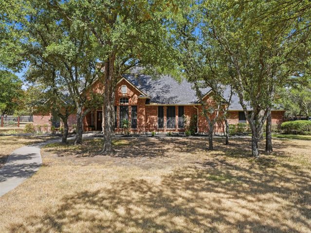156 S Fork Drive, Hudson Oaks, TX 76087