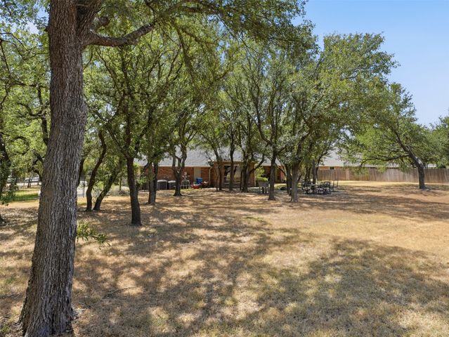 156 S Fork Drive, Hudson Oaks, TX 76087