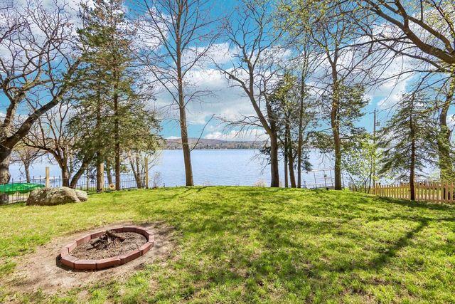 W10740 Tipperary Road, Poynette, WI 53955