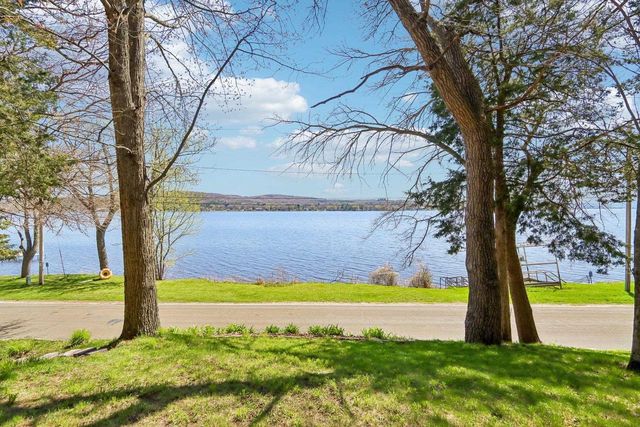 W10740 Tipperary Road, Poynette, WI 53955