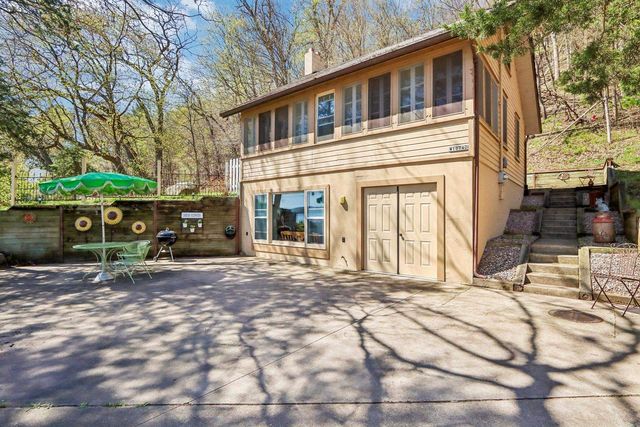 W10740 Tipperary Road, Poynette, WI 53955