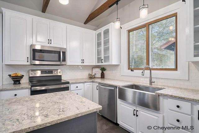 3127 THOMES AVE, Cheyenne, WY 82001