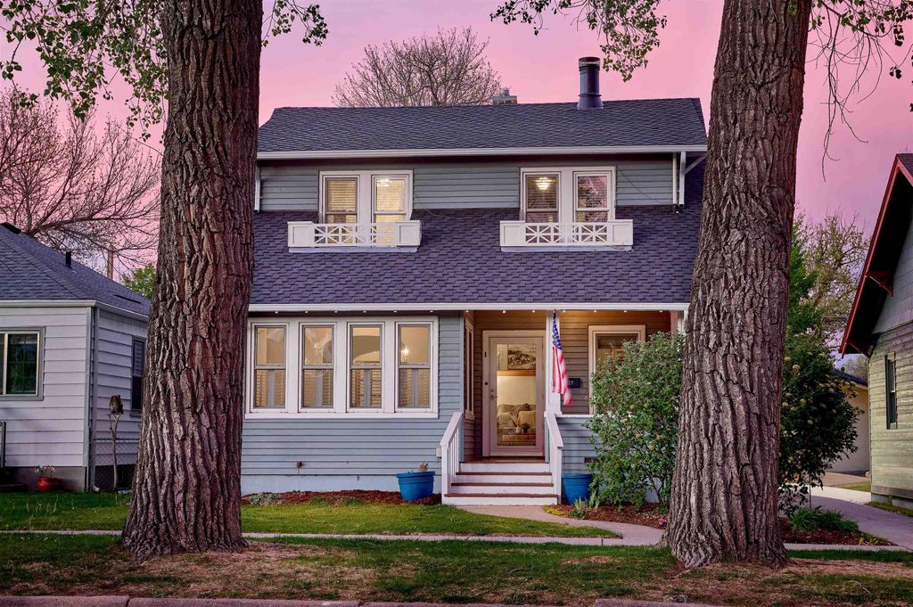 3127 THOMES AVE, Cheyenne, WY 82001