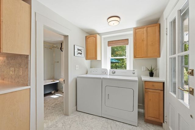215 North St, Northampton, MA 01060