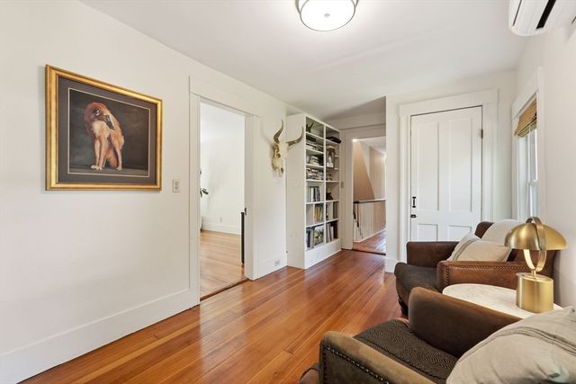 215 North St, Northampton, MA 01060