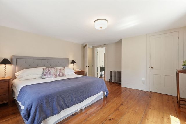 215 North St, Northampton, MA 01060