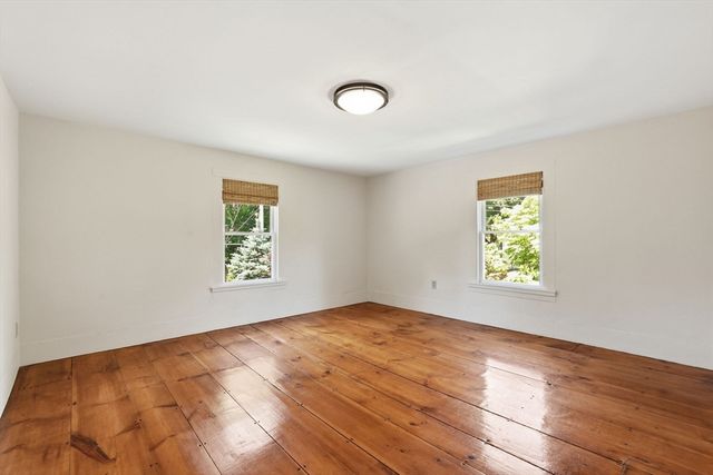 215 North St, Northampton, MA 01060