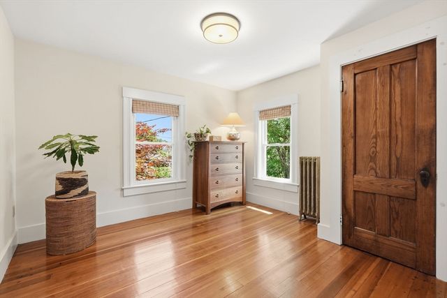 215 North St, Northampton, MA 01060