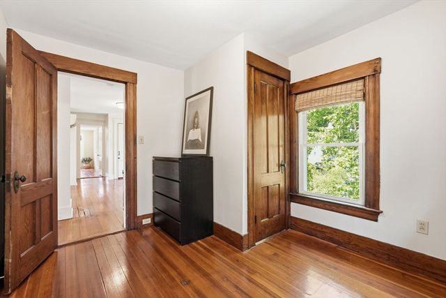215 North St, Northampton, MA 01060