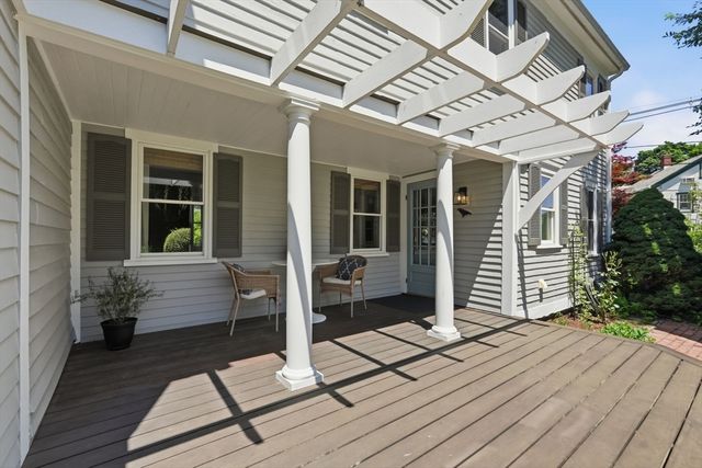 215 North St, Northampton, MA 01060