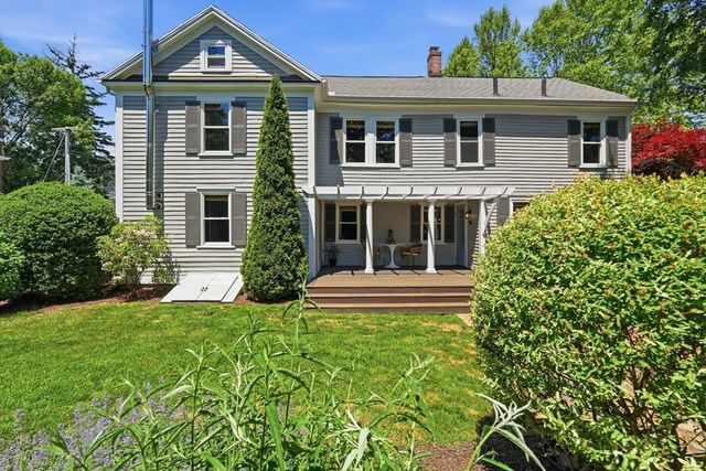 215 North St, Northampton, MA 01060