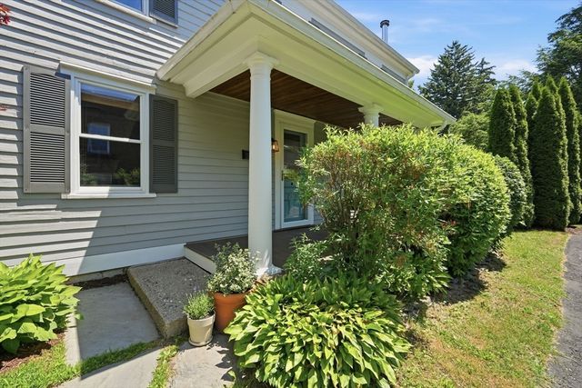 215 North St, Northampton, MA 01060