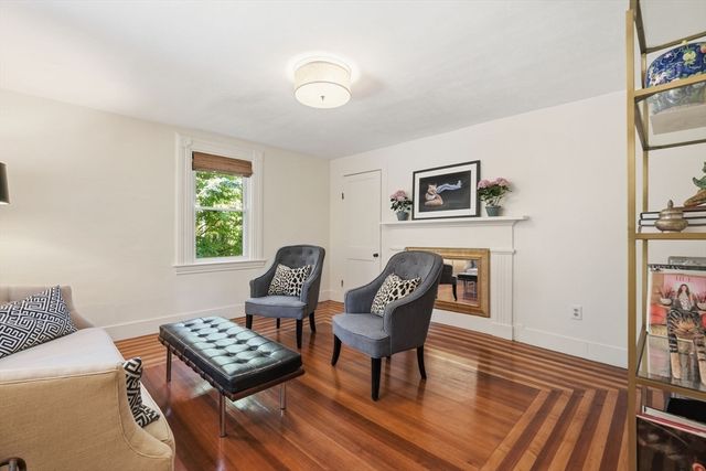 215 North St, Northampton, MA 01060