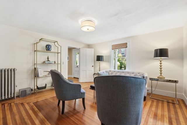 215 North St, Northampton, MA 01060