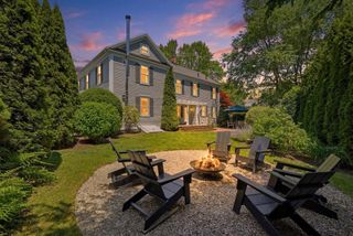 215 North St, Northampton, MA 01060