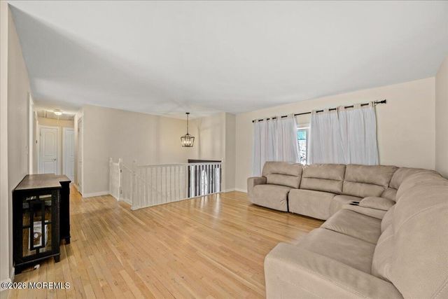 4 Willow Grove Way, Manalapan, NJ 07726