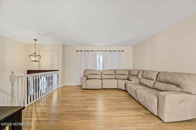 4 Willow Grove Way, Manalapan, NJ 07726