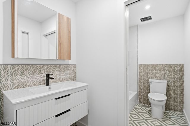 643 S 10Th St, Newark City, NJ 07108