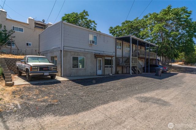 103 Seaton Avenue, Grand Coulee, WA 99133