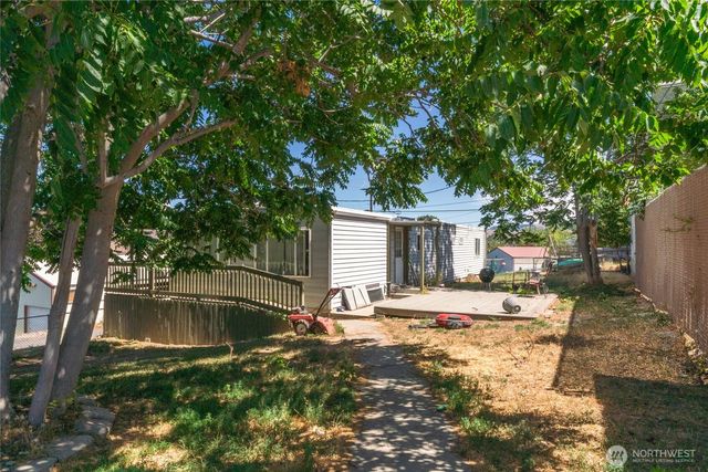 103 Seaton Avenue, Grand Coulee, WA 99133