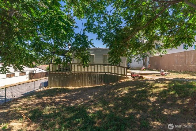 103 Seaton Avenue, Grand Coulee, WA 99133