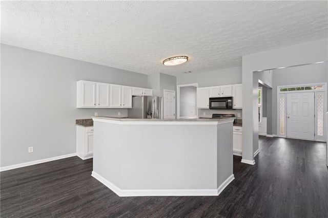 951 Island Pointe Way, Buford, GA 30518