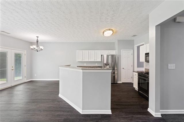 951 Island Pointe Way, Buford, GA 30518