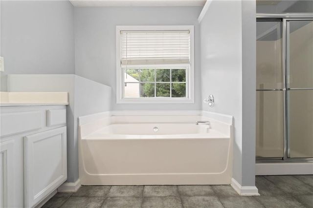 951 Island Pointe Way, Buford, GA 30518