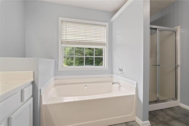 951 Island Pointe Way, Buford, GA 30518