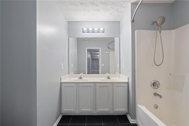 951 Island Pointe Way, Buford, GA 30518