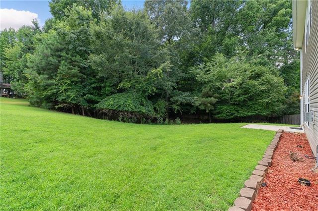 951 Island Pointe Way, Buford, GA 30518