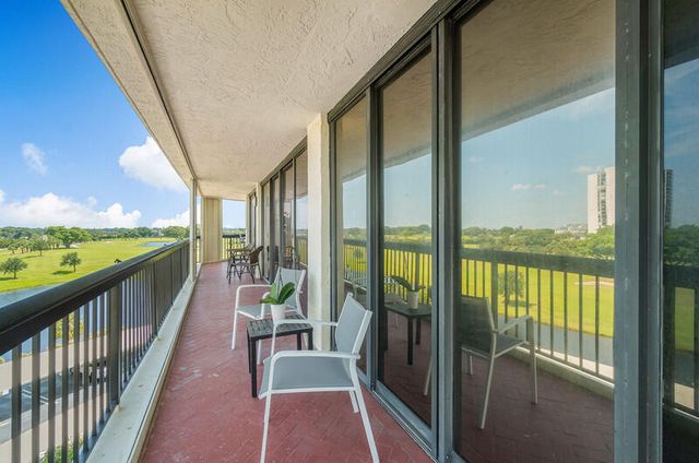 1900 Consulate Place 406, West Palm Beach, FL 33401