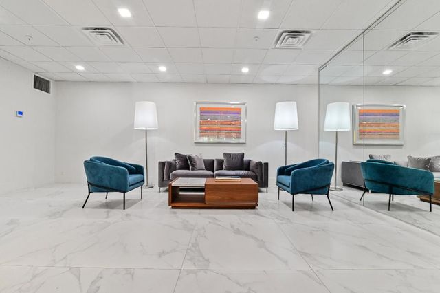 1900 Consulate Place 406, West Palm Beach, FL 33401