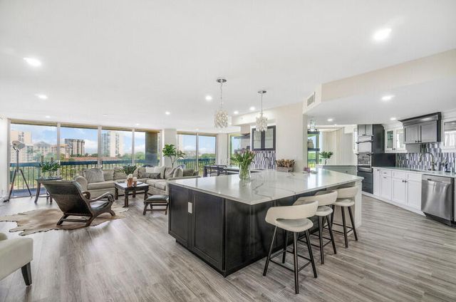 1900 Consulate Place 406, West Palm Beach, FL 33401