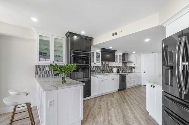 1900 Consulate Place 406, West Palm Beach, FL 33401