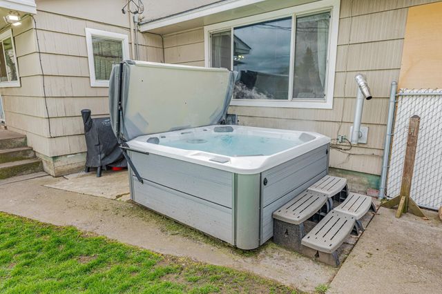 12707 E 8TH Ave, Spokane, WA 99216