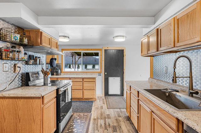 12707 E 8TH Ave, Spokane, WA 99216