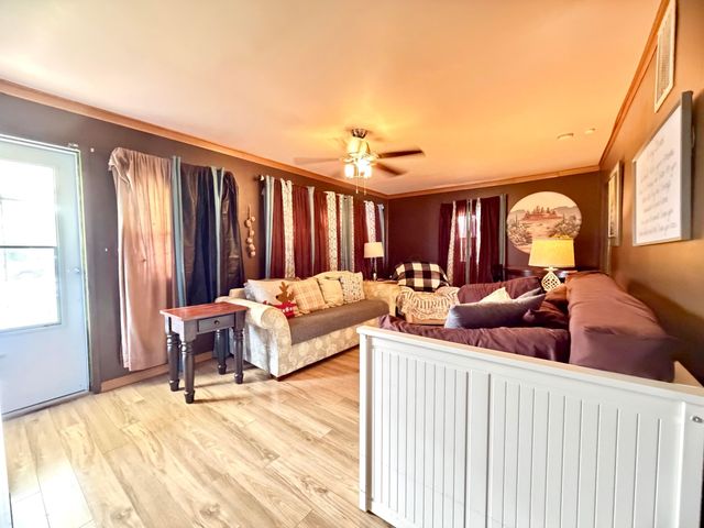 1054 S James Road, Columbus, OH 43227