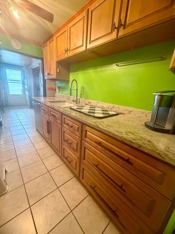 1054 S James Road, Columbus, OH 43227